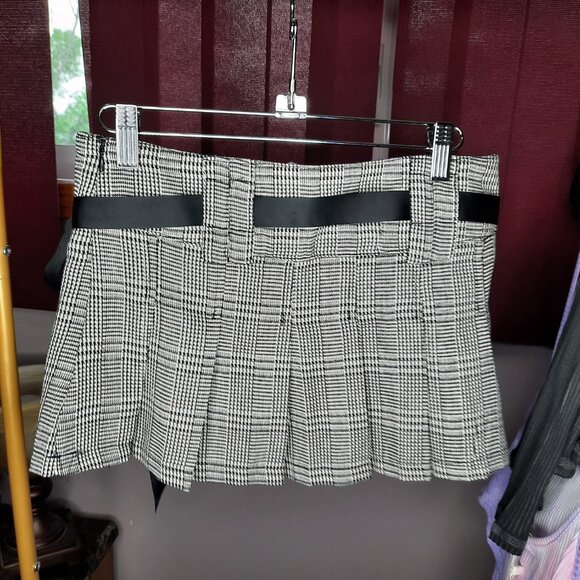 New with Tags Size XS Delia's micro mini - Picture 2 of 2